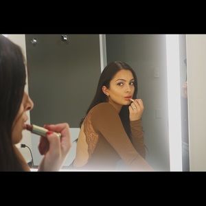 Meet your Posher, Starra